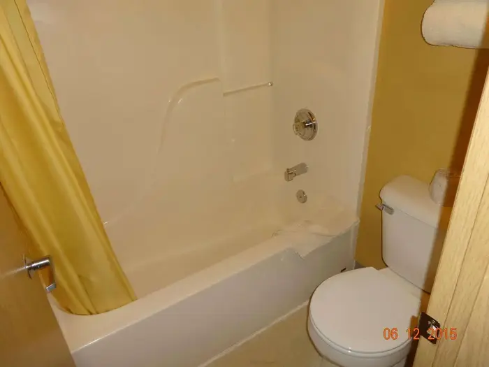 Denali Bluffs Hotel - Jacuzzi Suite in Denali National Park and Preserve