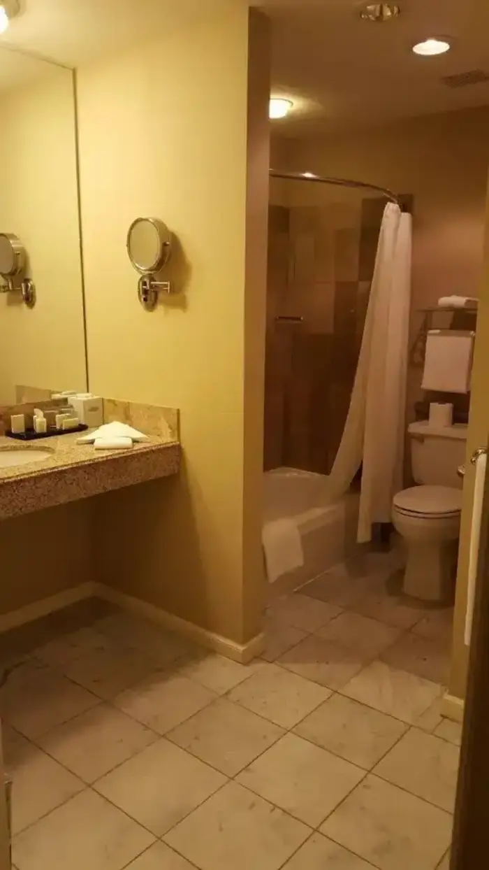 Inn At The Mill, Ascend Hotel Collection - Jacuzzi Suite in Springdale