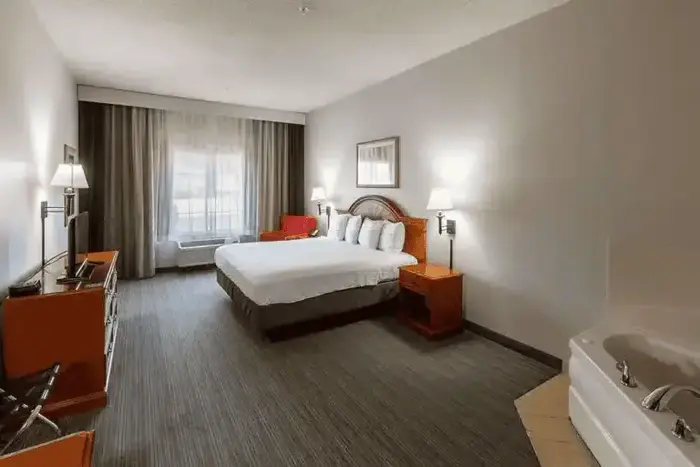 Country Inn & Suites by Radisson, El Dorado - Jacuzzi Suite in El Dorado