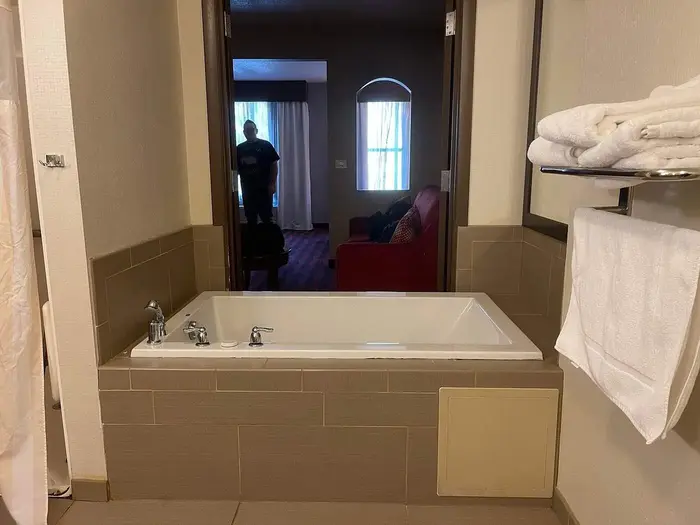 Hilton Garden Inn Preston Casino Area - Jacuzzi Suite in Preston