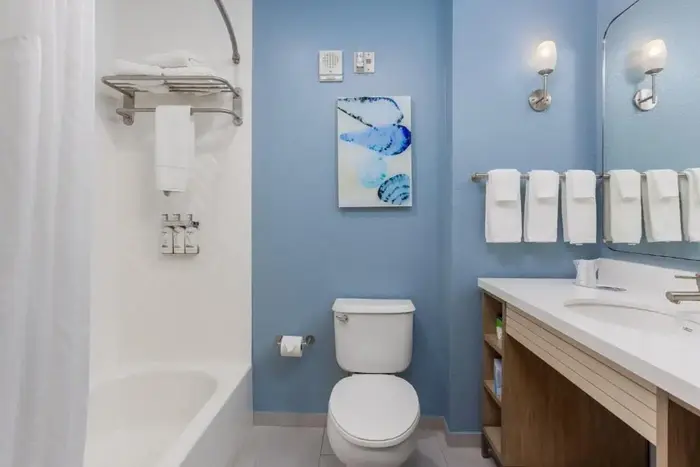 Holiday Inn Resort Pensacola Beach Gulf - Jacuzzi Suite in Pensacola Beach