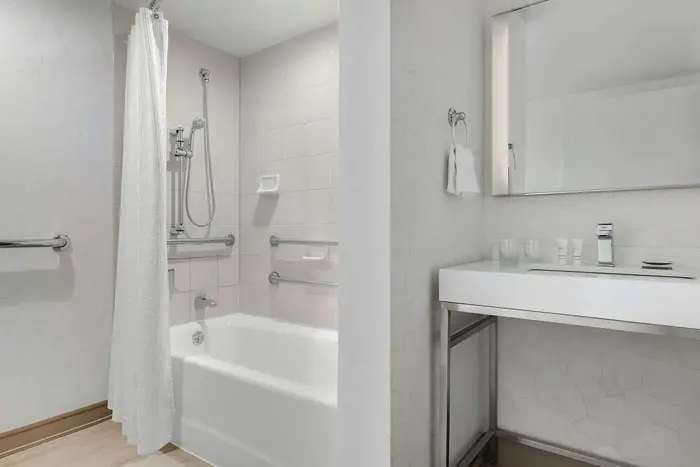 Boca Raton Marriott at Boca Center - Jacuzzi Suite in Boca Raton