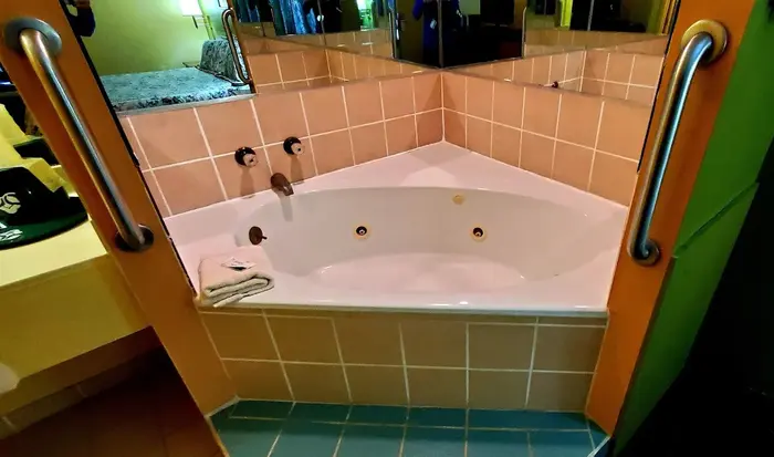 Thomasville Inn - Jacuzzi Suite in Thomasville