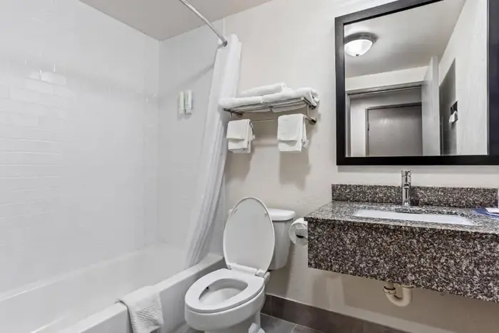 Baymont by Wyndham Jesup - Jacuzzi Suite in Jesup