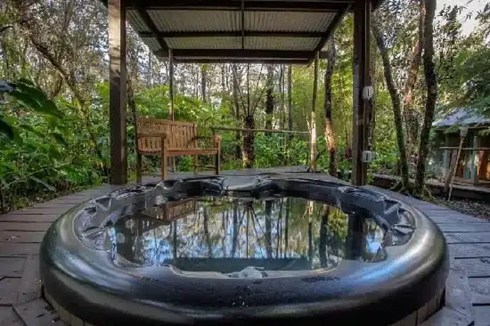 Volcano Mist Cottage - Jacuzzi Suite in Volcano