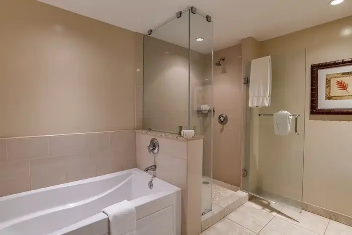 Outrigger Honua Kai Resort & Spa - Jacuzzi Suite in Lahaina