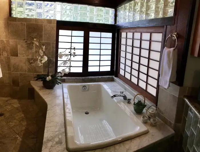 Hale Maluhia Country Inn - Jacuzzi Suite in Kailua-Kona