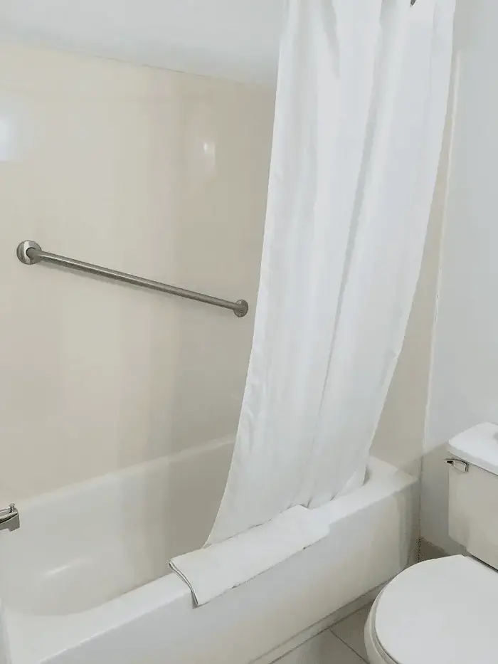 Country Inn & Suites by Radisson, Louisville - Jacuzzi Suite in Shepherdsville