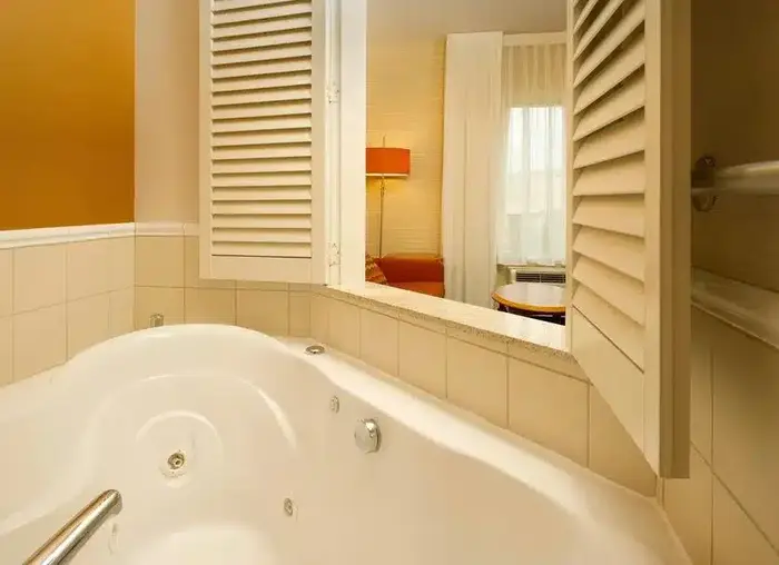 Fairfield Inn & Suites Germantown - Jacuzzi Suite in Germantown