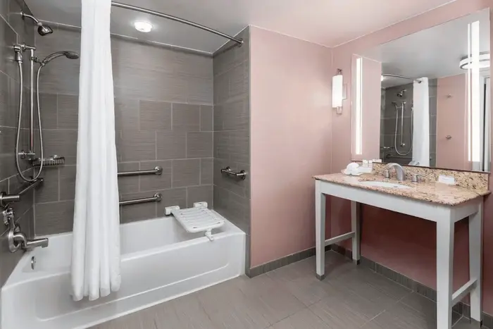 Homewood Suites by Hilton Boston/Canton - Jacuzzi Suite in Canton