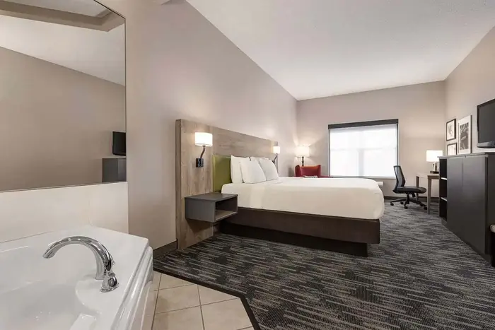 Country Inn & Suites by Radisson, St. Cloud East