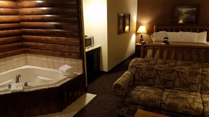 Stoney Creek Hotel St. Joseph - Jacuzzi Suite in St. Joseph