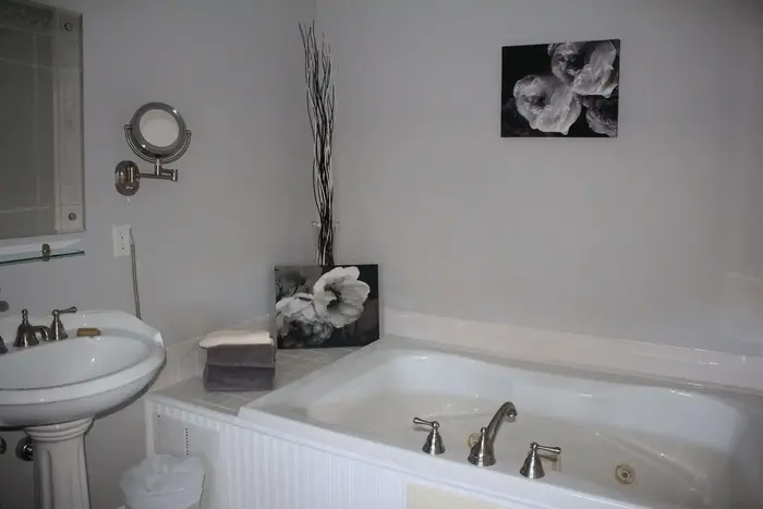 The Tandem Bike Inn - Jacuzzi Suite in Belmar