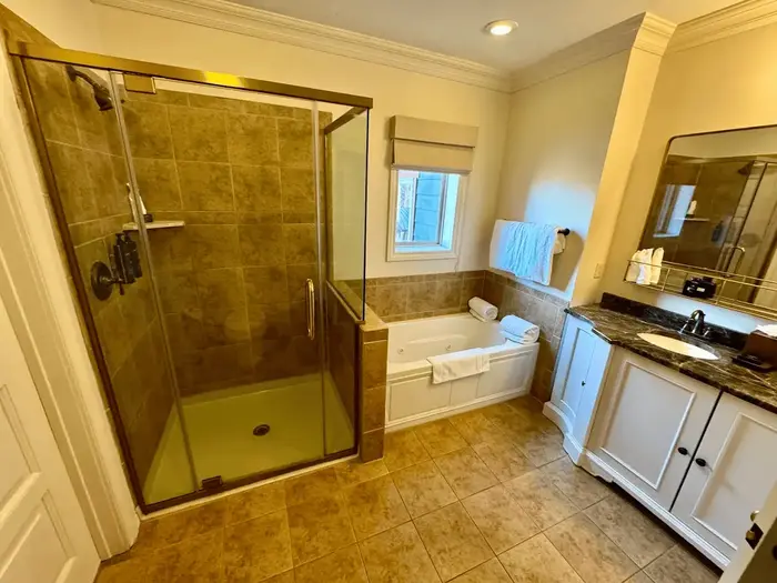 Crystal Springs Resort - Jacuzzi Suite in Hamburg