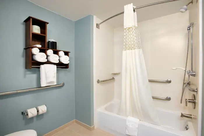 Hampton Inn & Suites Outer Banks/ Corolla - Jacuzzi Suite in Corolla