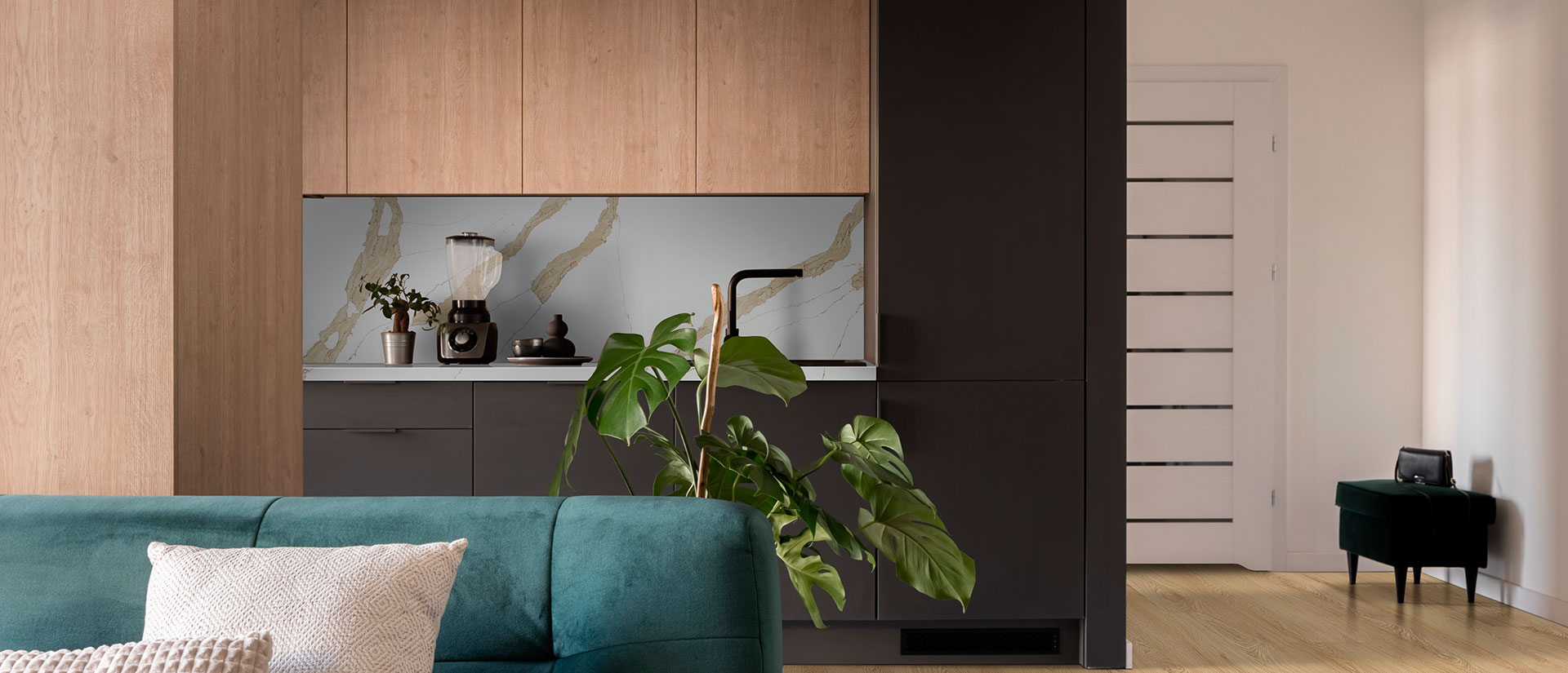 Calacatta Leon Gold Quartz