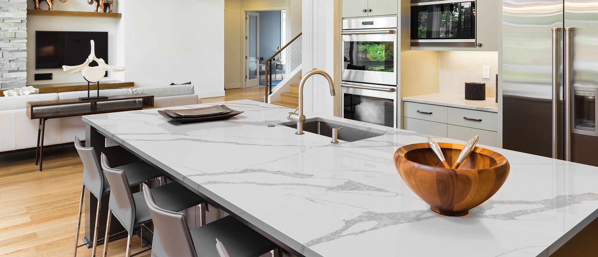 Calacatta Leon Quartz Countertop in Kitchen
