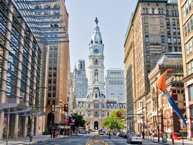 Moving to Center City Philadelphia: What Every First-Timer Should Know