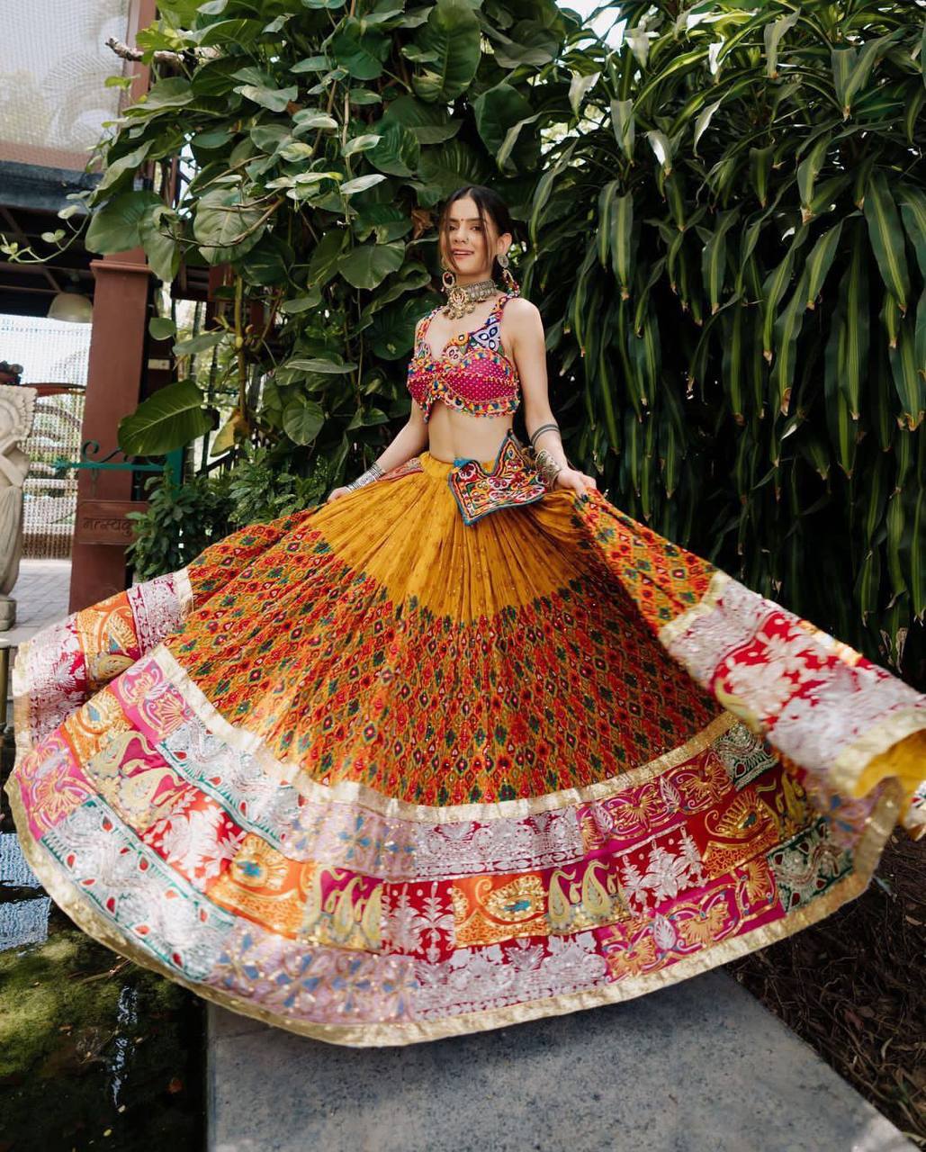 PRINTED LAHENGA CHOLI_LC769