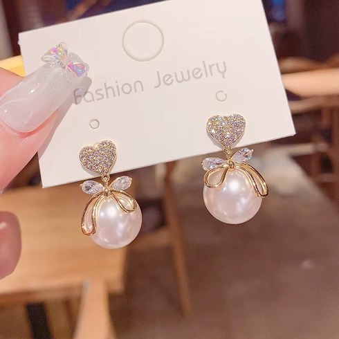 Sparkling Heart & Pearl Drop Earrings