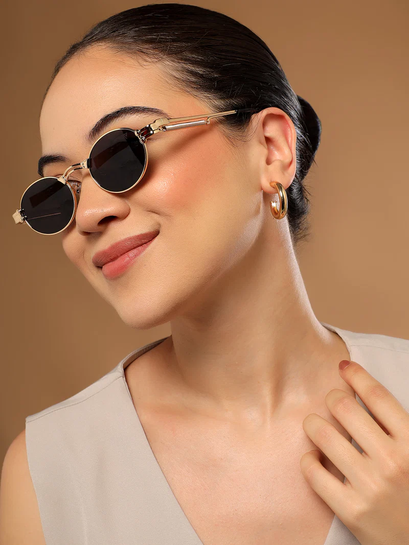 Unisex Oval with UV Protected Lens MG5182