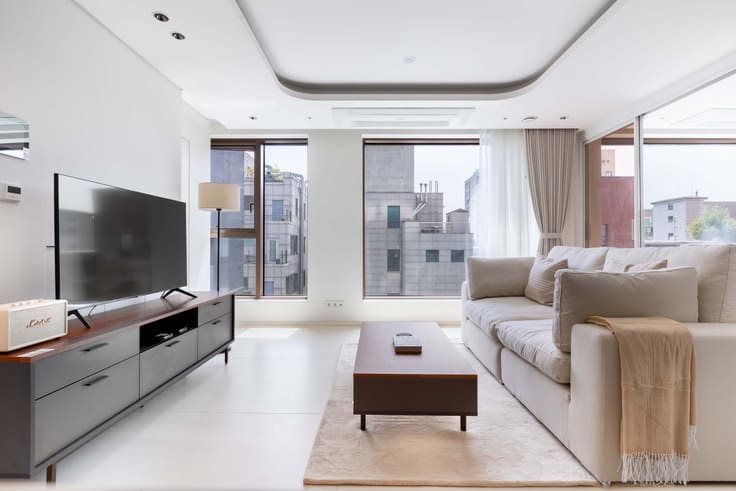 Apartment for Rent in Nonhyeon-dong