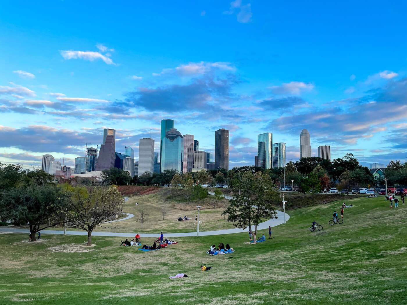 Skyscrapers and green space in Houston, TX