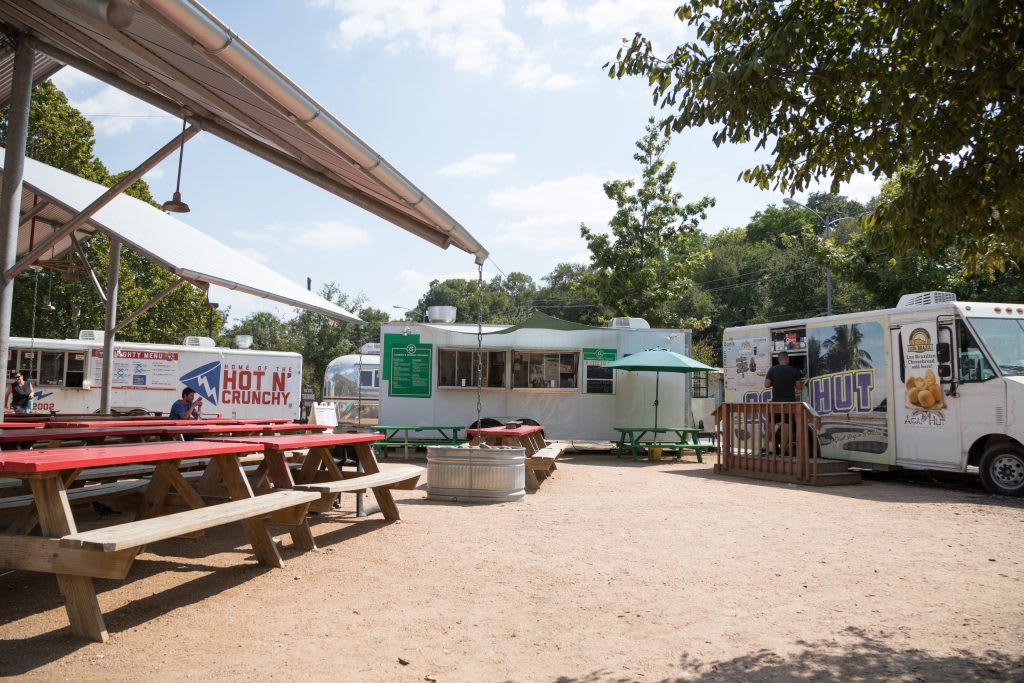 Picnic food trucks park in Austin