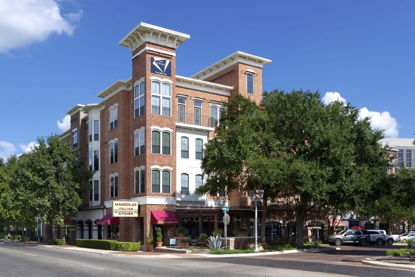 Italian restaurant in Triangle State neighborhood in Austin