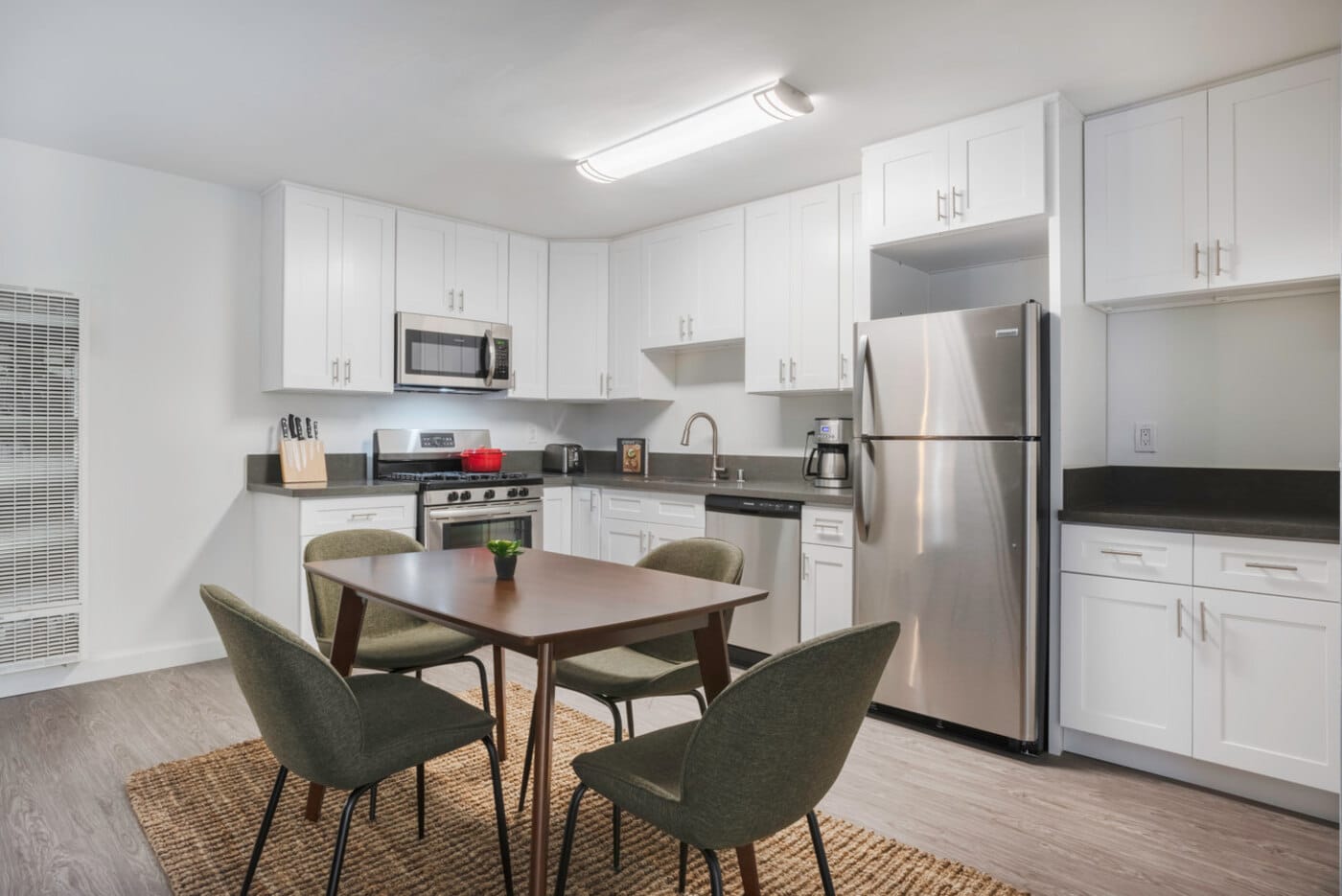 fully equipped kitchen in a Blueground furnished apartment