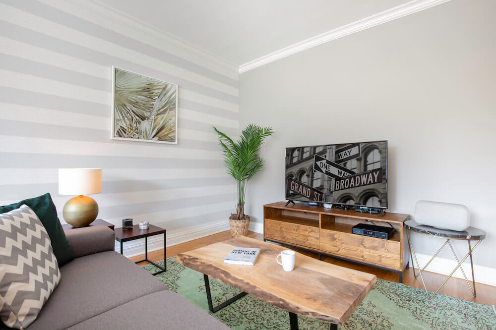 blueground guest noemie living room