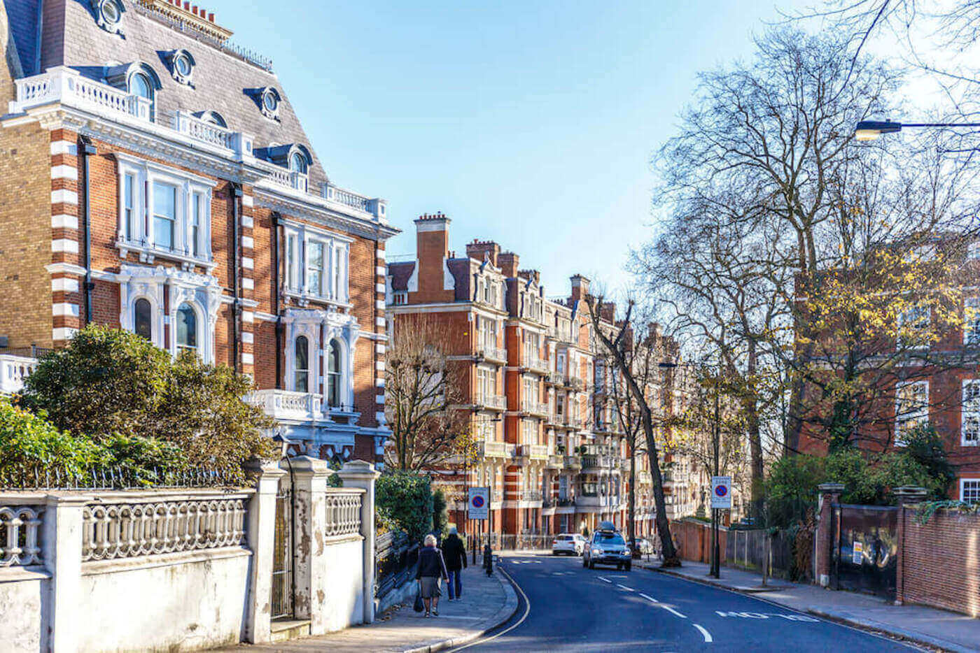knightsbridge neighborhood in london