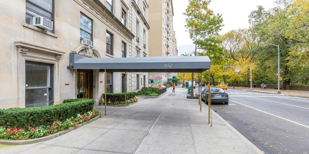 New York City apartment building