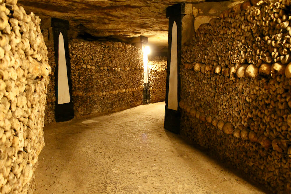 paris catacombs