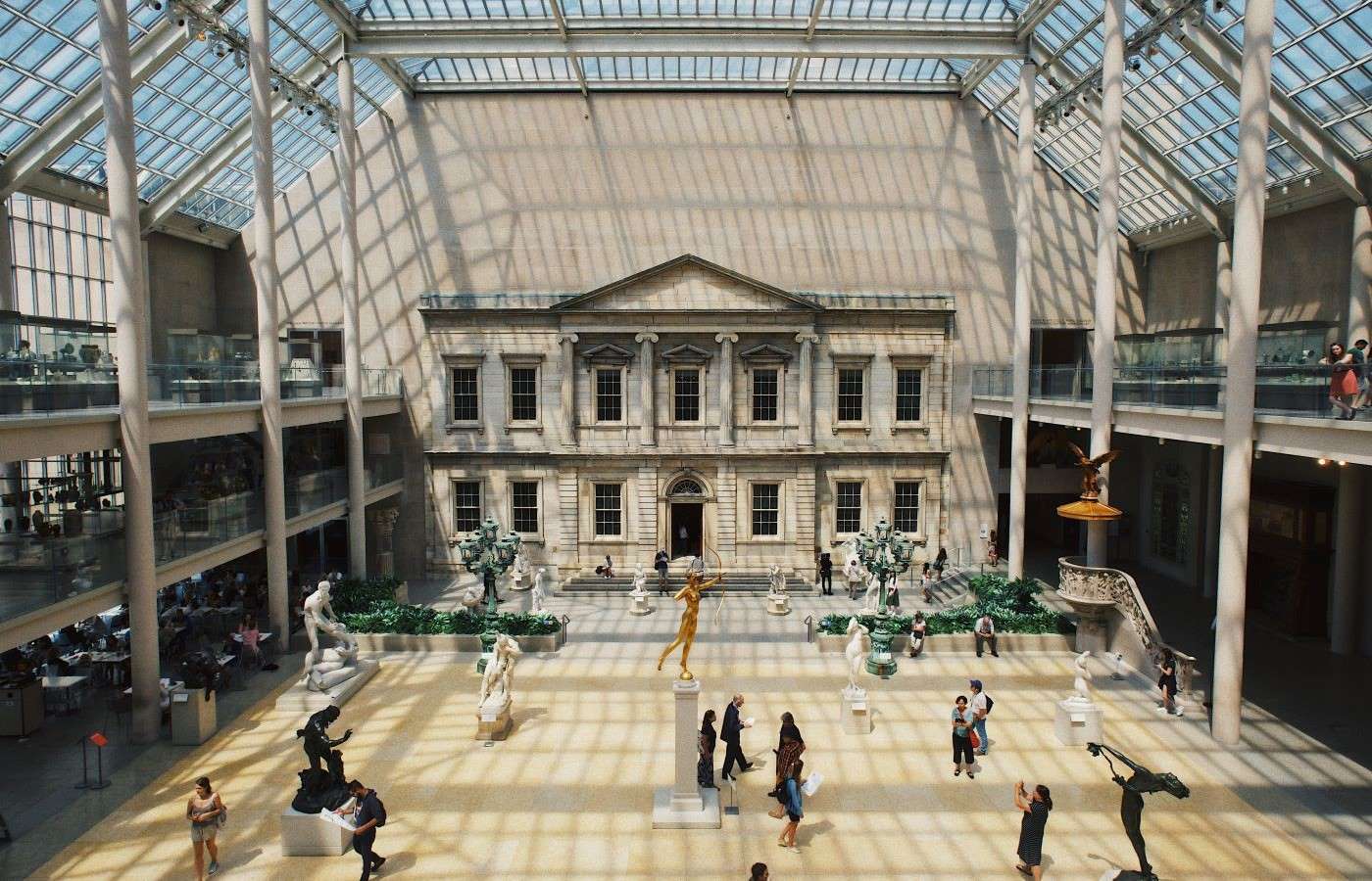 The courtyard of the metropolitan museum in new york.