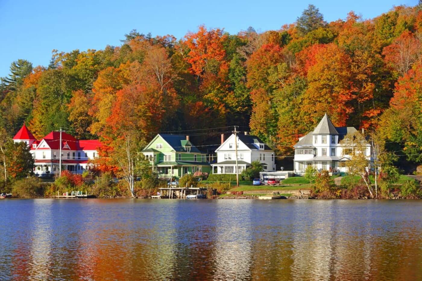 fall foliage in saratoga springs new york