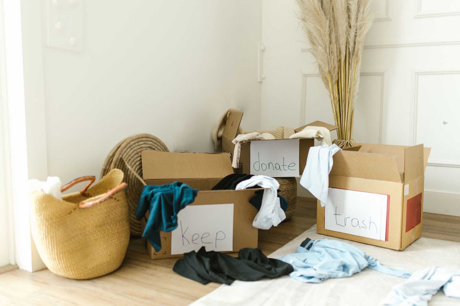 decluttering before moving
