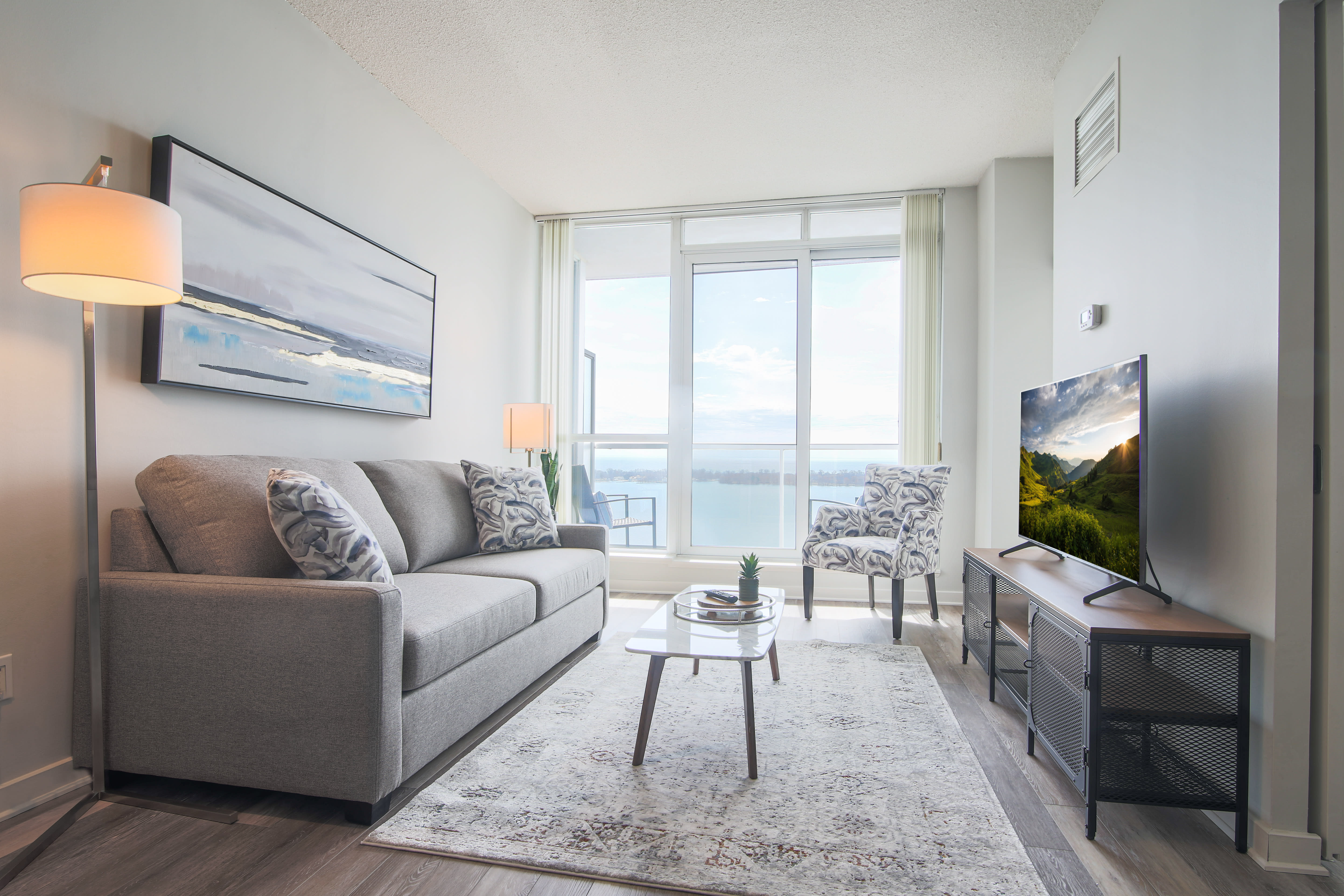furnished apartment in Toronto