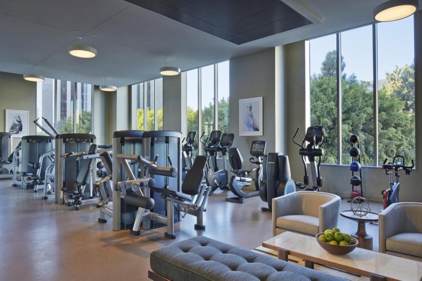 gyms los angeles Emerson building