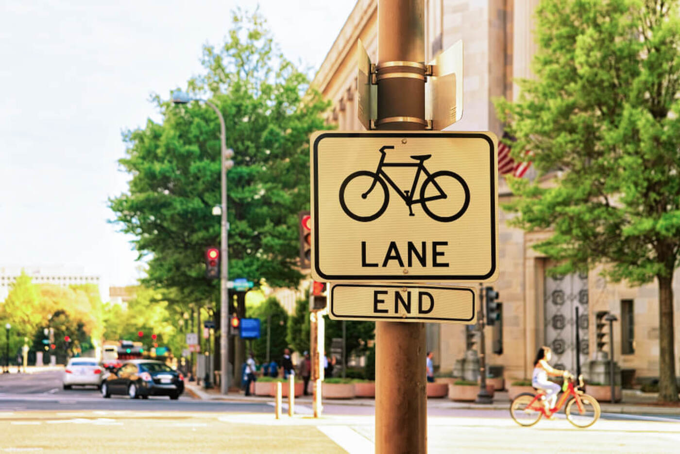 public transport in DC sign showing the bike line has ended