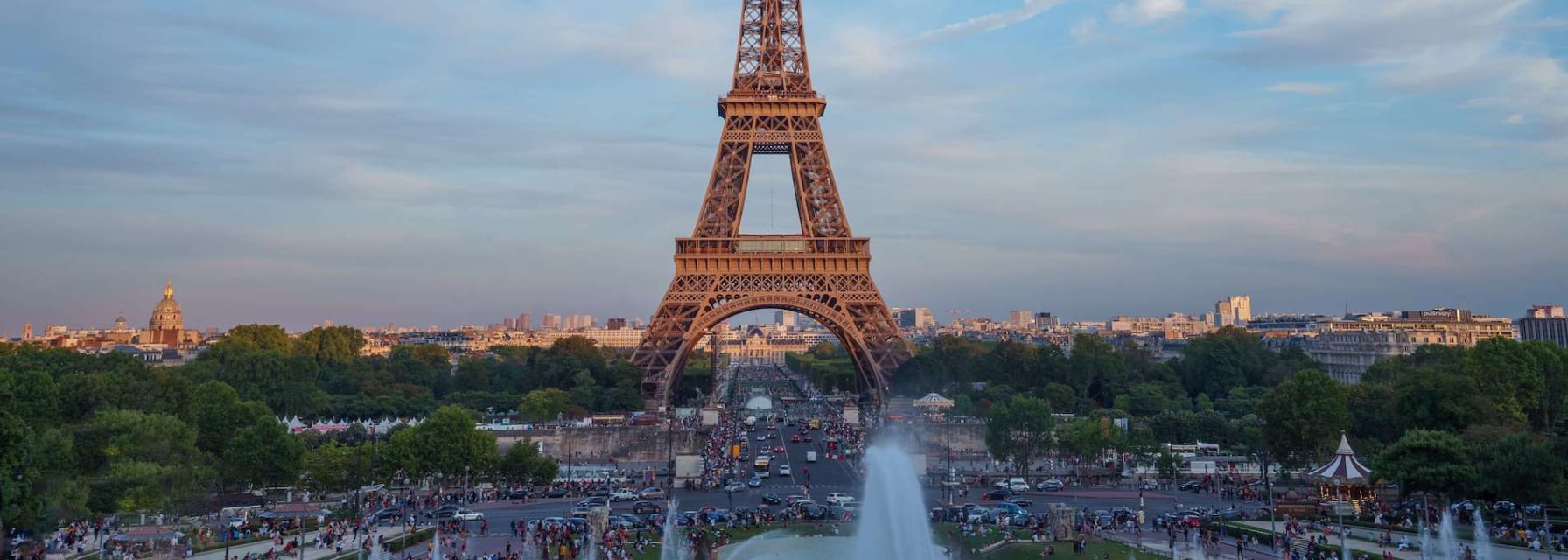 Eiffel Tower at dusk