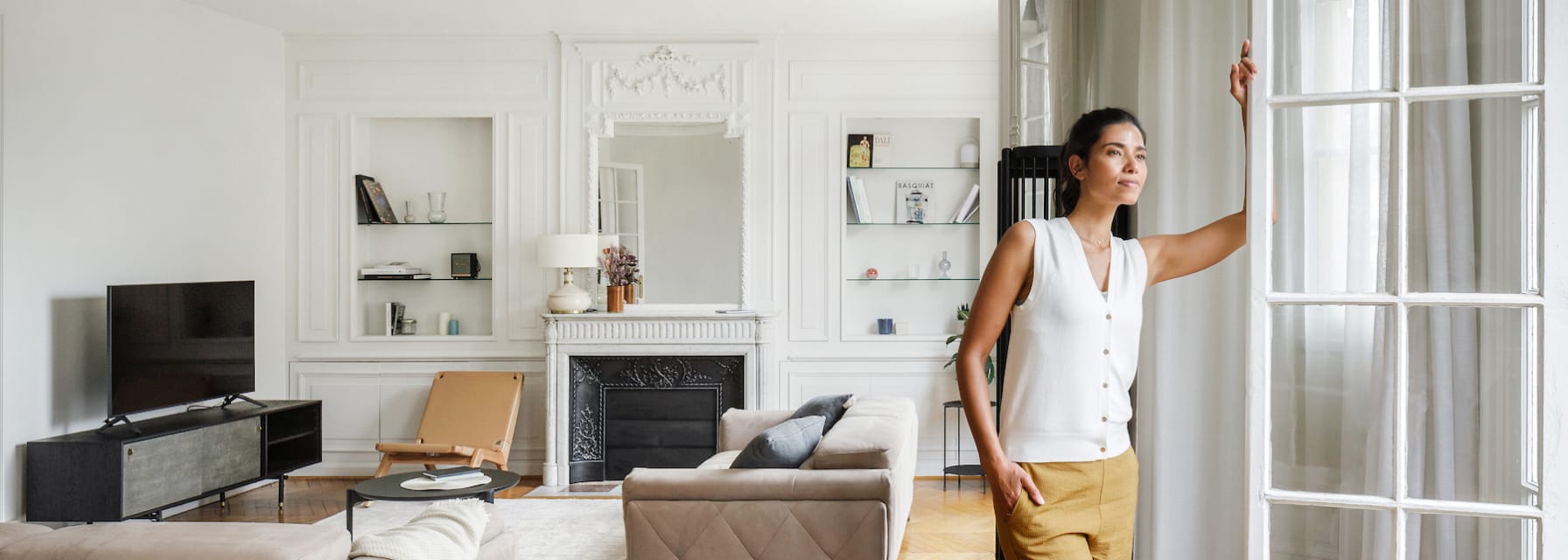 woman at Blueground apartment in Paris
