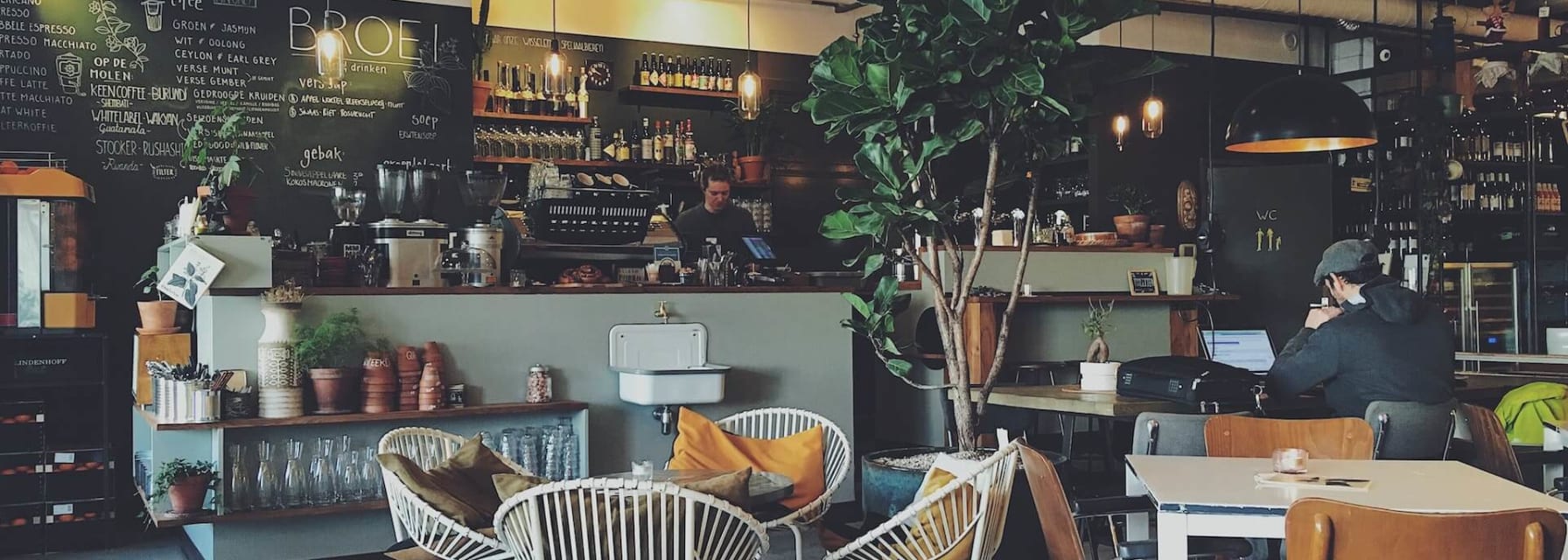 5 Best Cafes in Barcelona for an aesthetic coffee shop experience