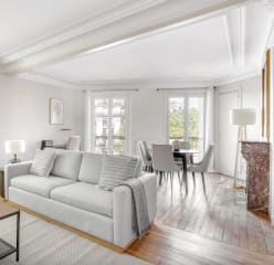 Open apartment in Paris