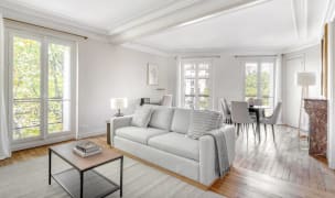 Open apartment in Paris