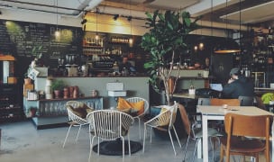 a comfortable and chill cafe in miami