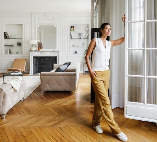 woman at Blueground apartment in Paris