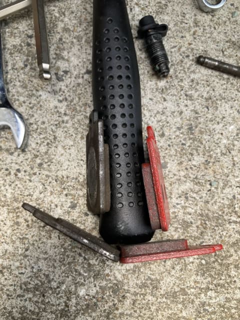 新旧ブレーキパッド比較