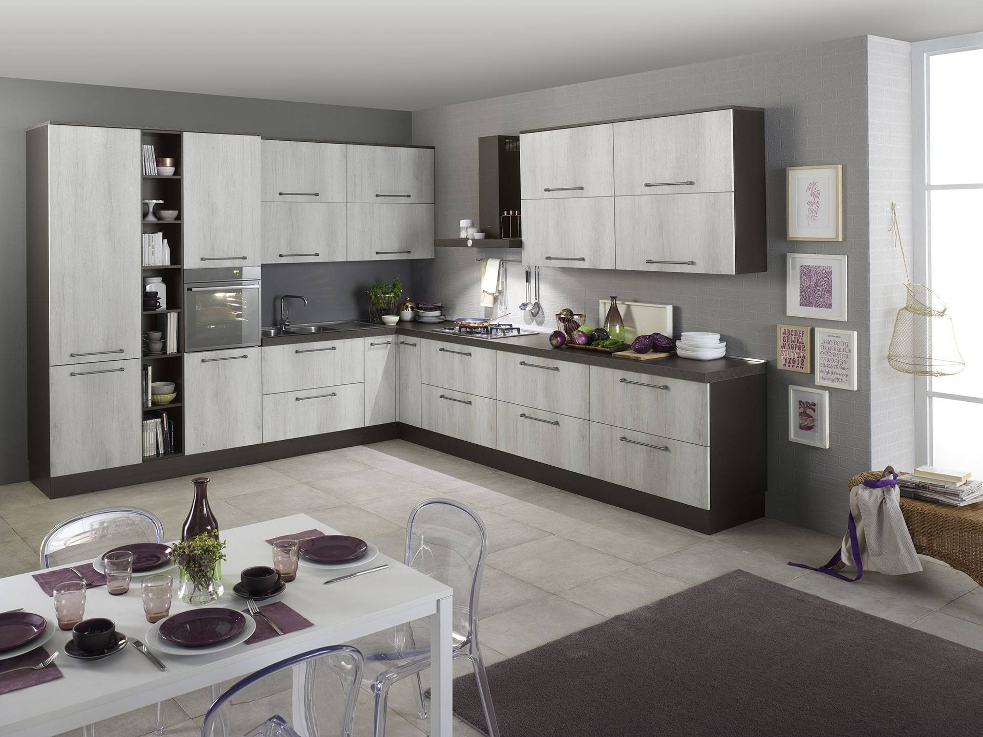 De materiaalkeuze is erop gericht de beste oplossing te vinden op het gebied van stijl en betrouwbaarheid, om zo een hoogwaardige designkeuken te creëren.