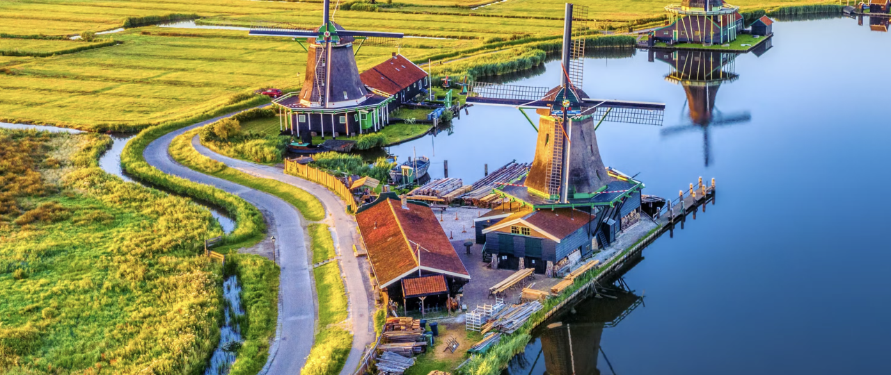 Descubre Amsterdam en Primavera, tulipanes, pueblos de cuento y mucho más image